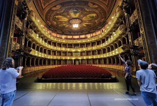 Teatro Colón de Bogotá, en Colombia, visto desde el escenario